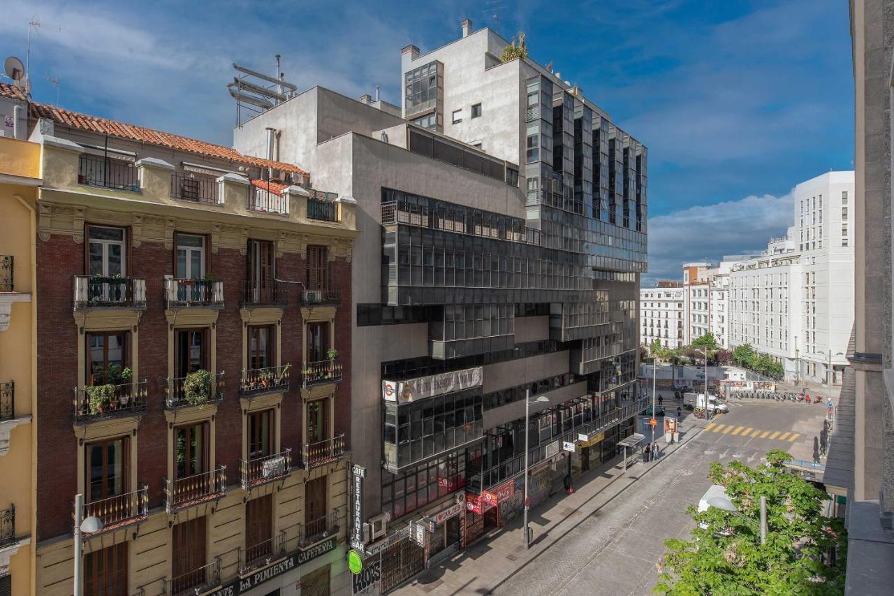 Aloft Madrid Gran Via Hotel Exterior photo